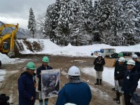 南砺市利賀村上百瀬中村地区　訪問 富山県庁土木部／加藤部長、 農林水産部／伍嶋部長 、砺波土木センター、南砺市役所関係者による「土砂災害被害状況及び復旧作業　視察」2月3日